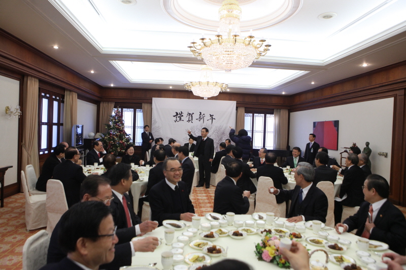 국립묘지 참배 후 떡국조찬