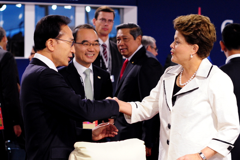 G20정상회의에서 지우마 호세프 브라질 대통령과