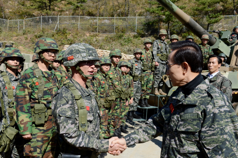 최전방 경계태세 점검 방문（연평도）